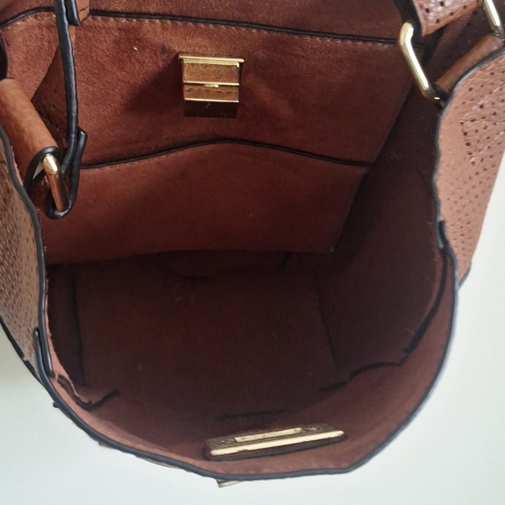 Steve Madden Brown Crossbody Bucket Bag - Picture 9 of 15